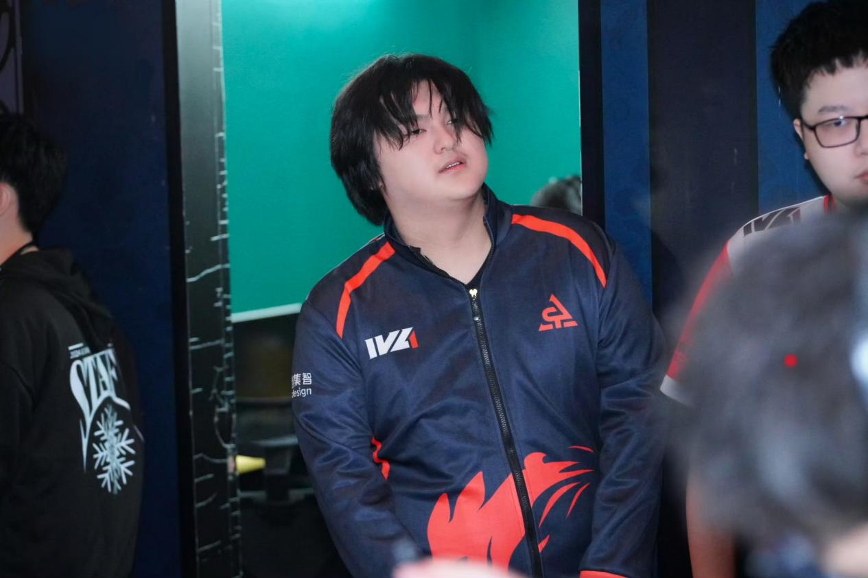 《第五人格》选手故事:ACT_Mitaka——雄鹰展翅,翱翔天际